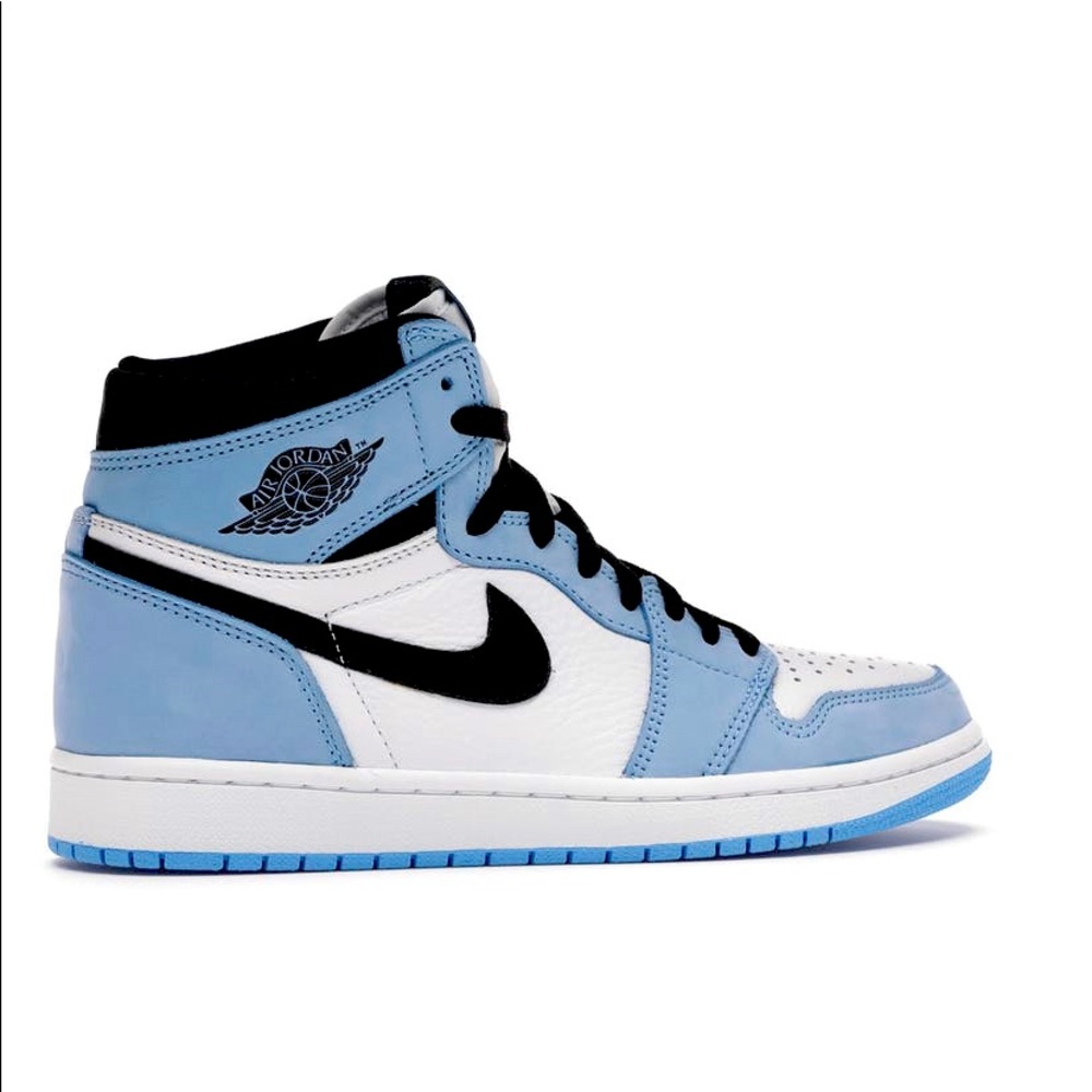 Sneakers brand new with box